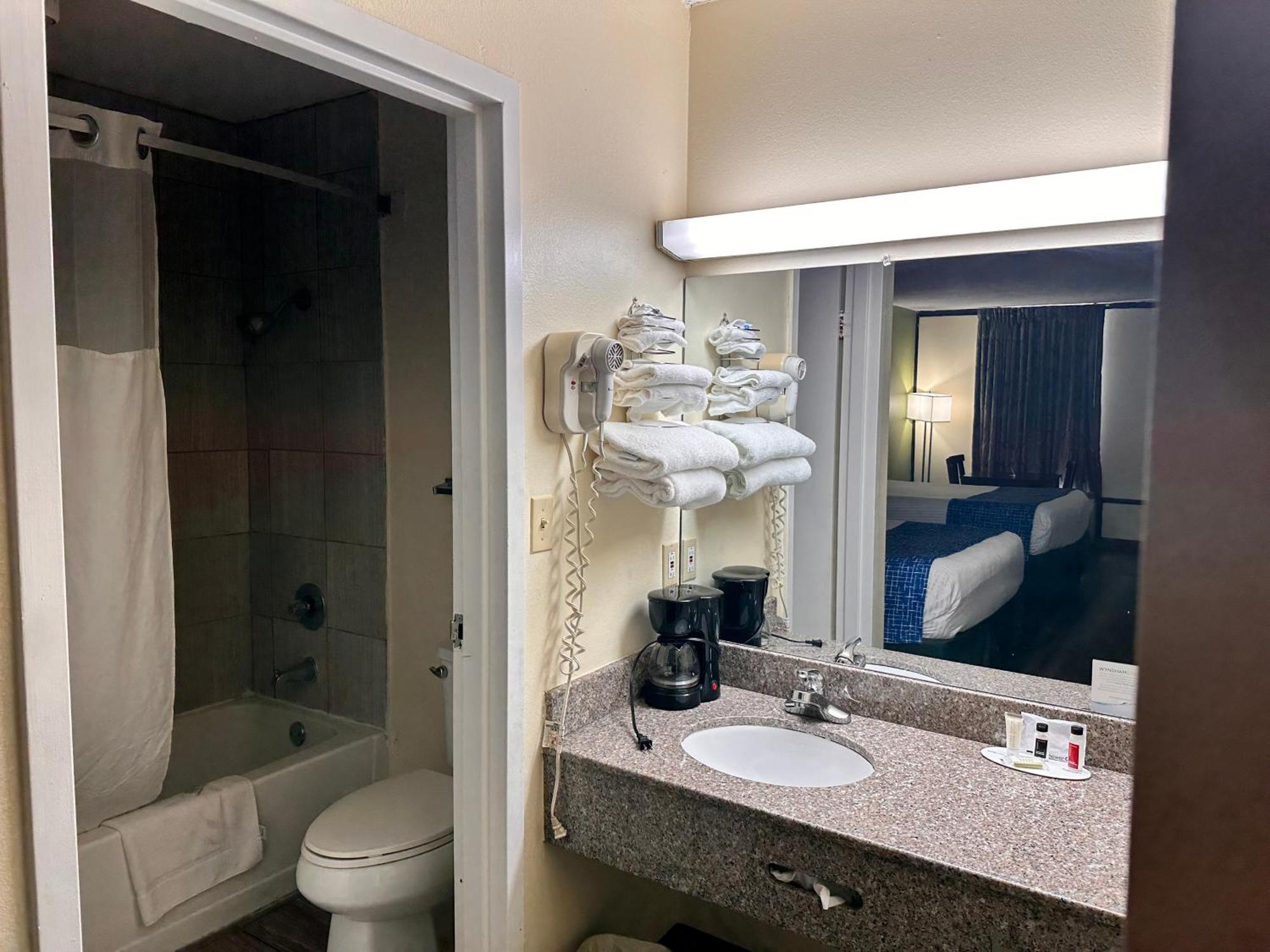 Travelodge By Wyndham Clarksville Zewnętrze zdjęcie