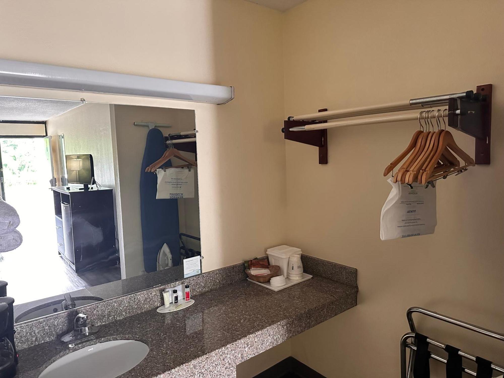 Travelodge By Wyndham Clarksville Zewnętrze zdjęcie