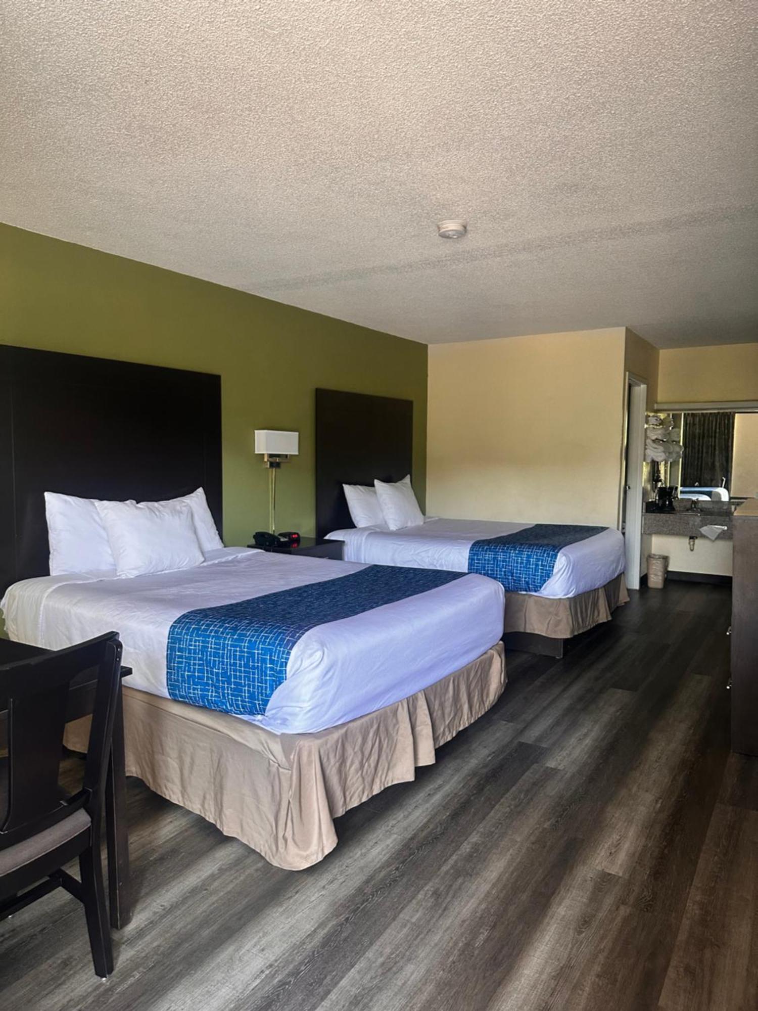 Travelodge By Wyndham Clarksville Zewnętrze zdjęcie
